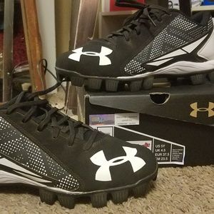 Under armour softball shoes